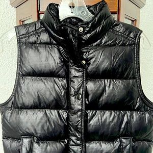 J Crew black Down puffer vest. Size XS in Excellent condition.